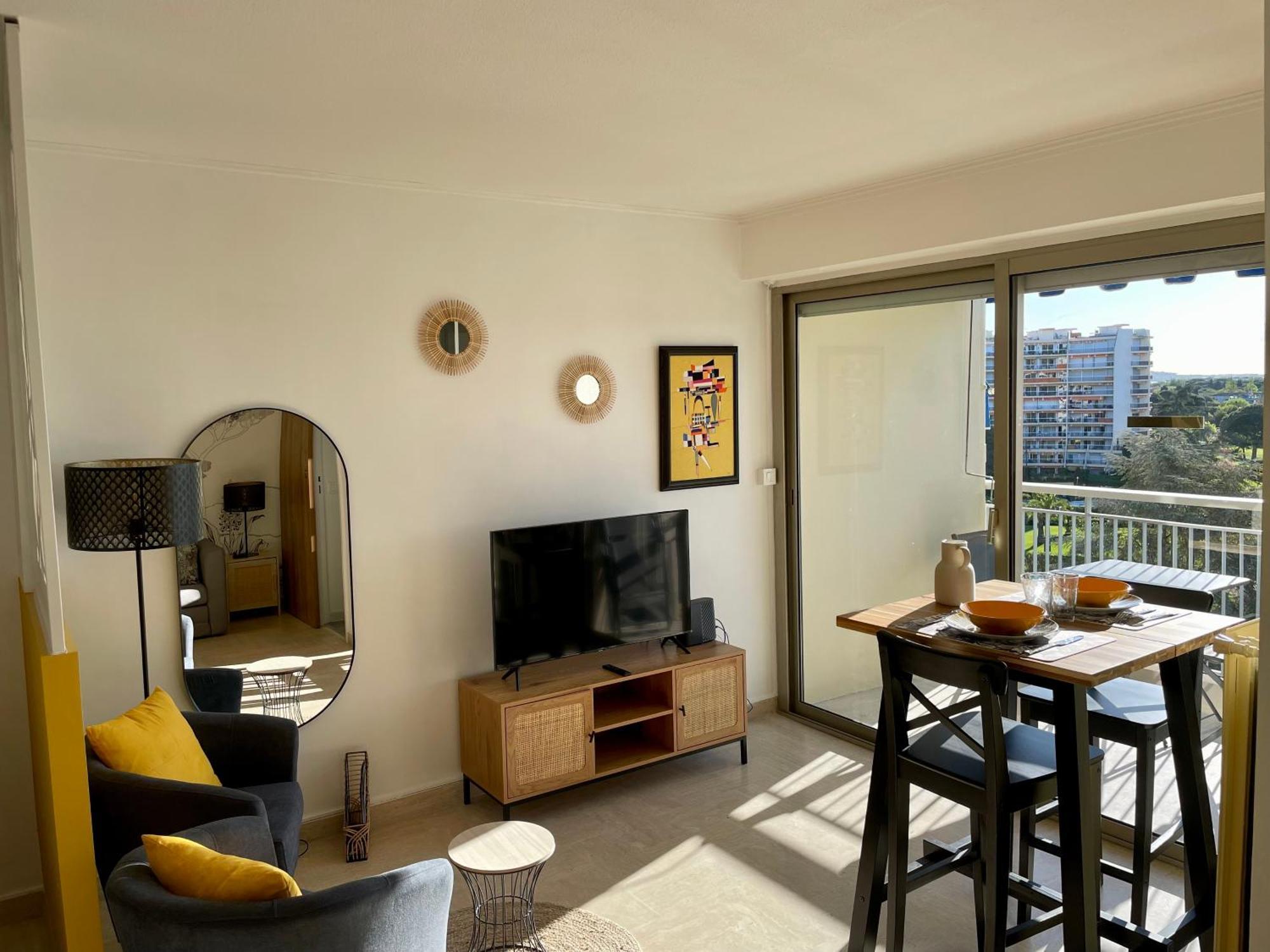 Studio Avec Vue Sur Marina Et Mer - 2 Adultes Et 1 Enfant Maximum Mandelieu Zewnętrze zdjęcie